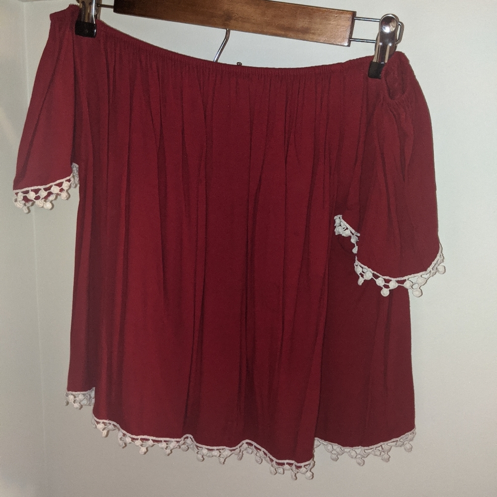 Women's Maroon Short Sleeve Top Size Medium